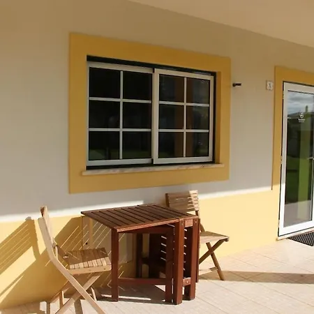 Апартаменты Baleal, By The Sea With Swimming Pool